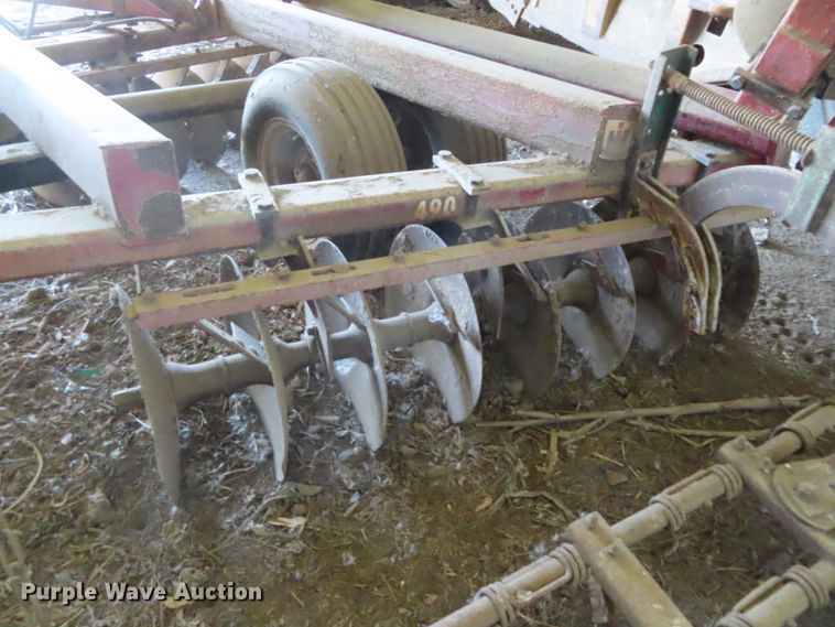 image for item DD6390 International 490 tandem disk