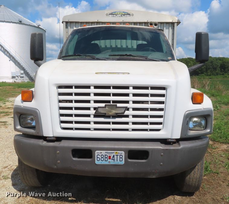 image for item DD6393 2003 Chevrolet C7500 grain truck