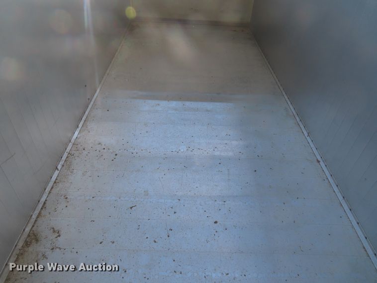 image for item DD6393 2003 Chevrolet C7500 grain truck