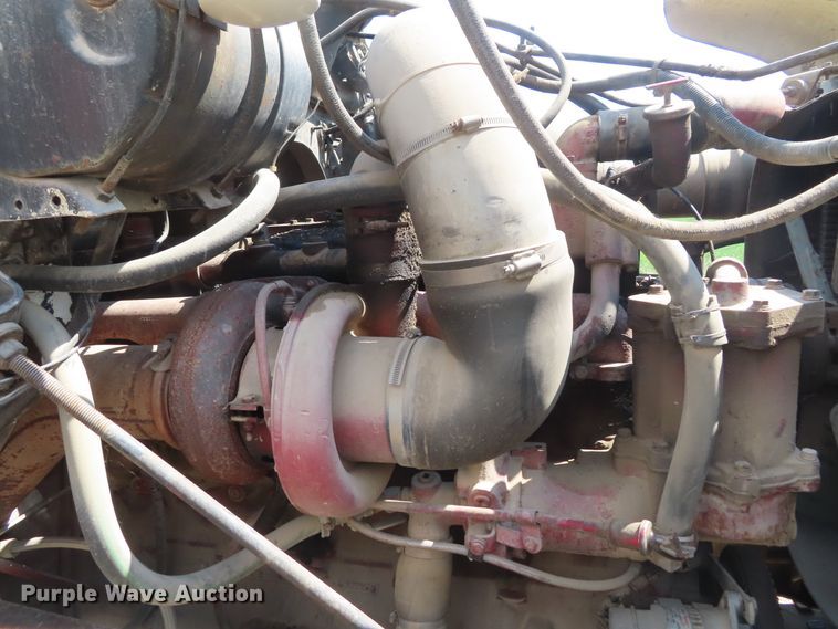 image for item DD6394 1979 International F2574 grain truck