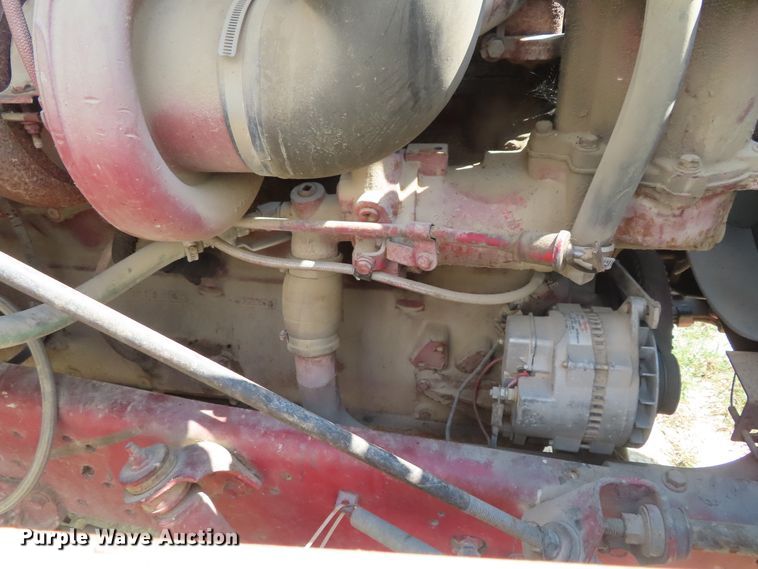 image for item DD6394 1979 International F2574 grain truck