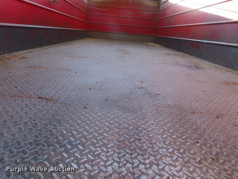 image for item DD6394 1979 International F2574 grain truck