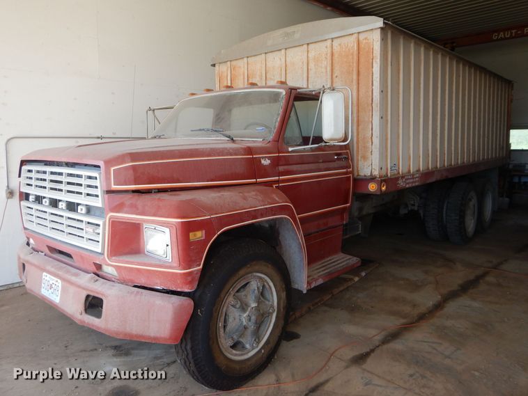 image for item DD6395 1980 Ford grain truck
