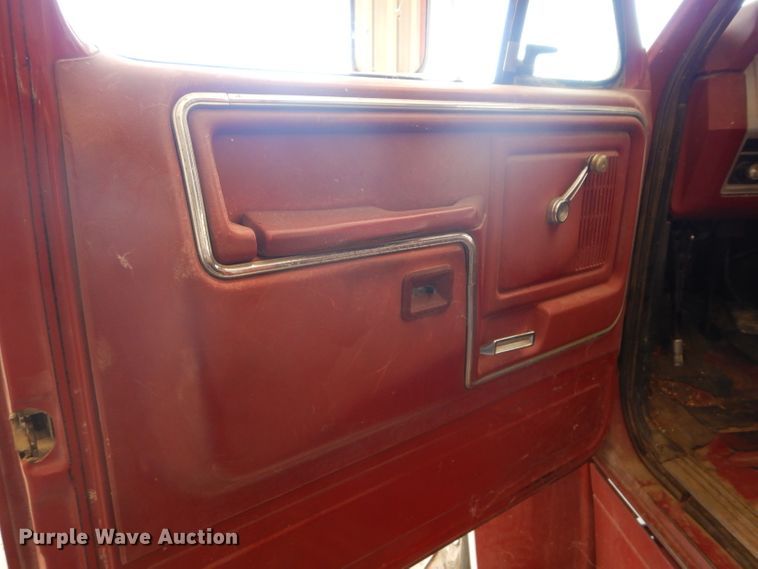 image for item DD6395 1980 Ford grain truck