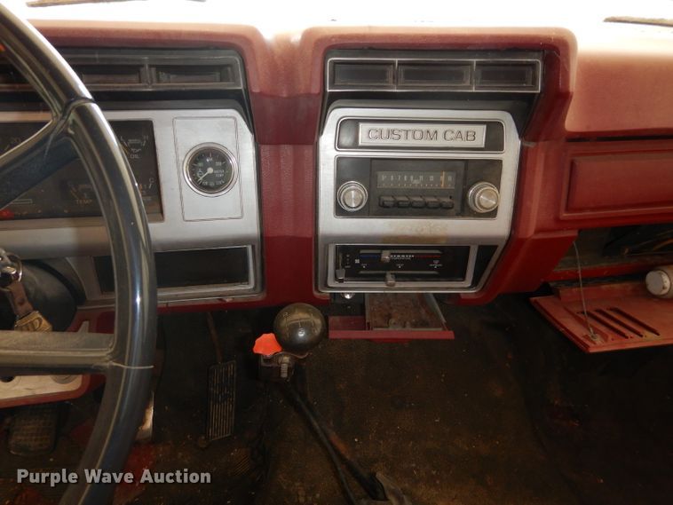 image for item DD6395 1980 Ford grain truck