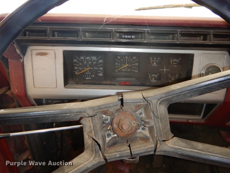 image for item DD6395 1980 Ford grain truck