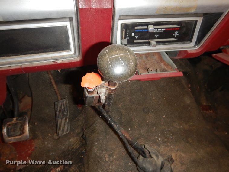 image for item DD6395 1980 Ford grain truck