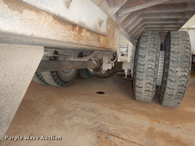 image for item DD6395 1980 Ford grain truck