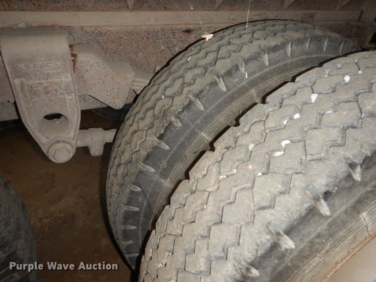 image for item DD6395 1980 Ford grain truck