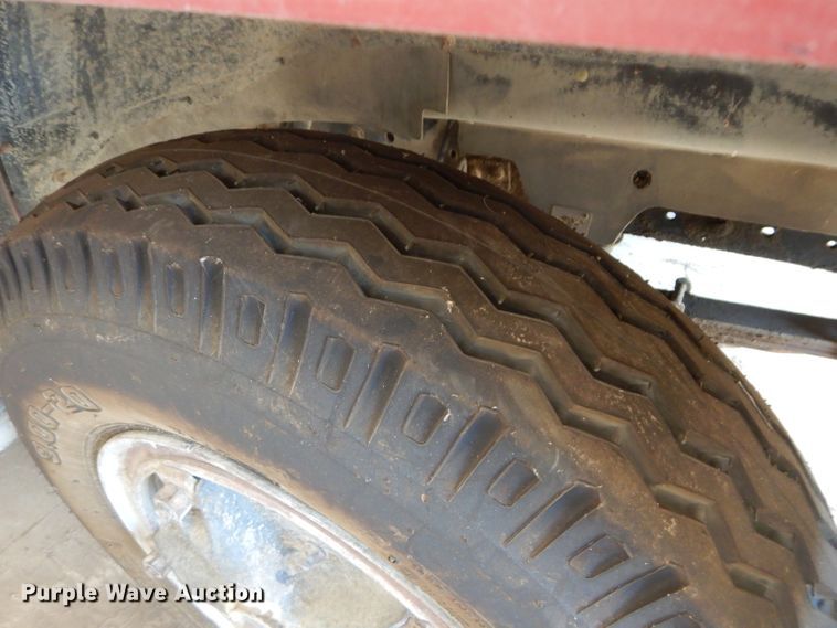 image for item DD6395 1980 Ford grain truck