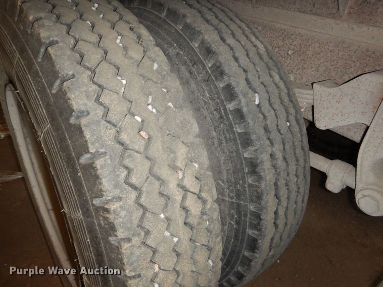 image for item DD6395 1980 Ford grain truck