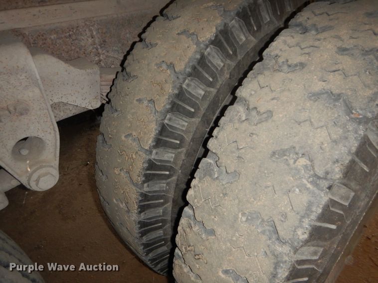 image for item DD6395 1980 Ford grain truck