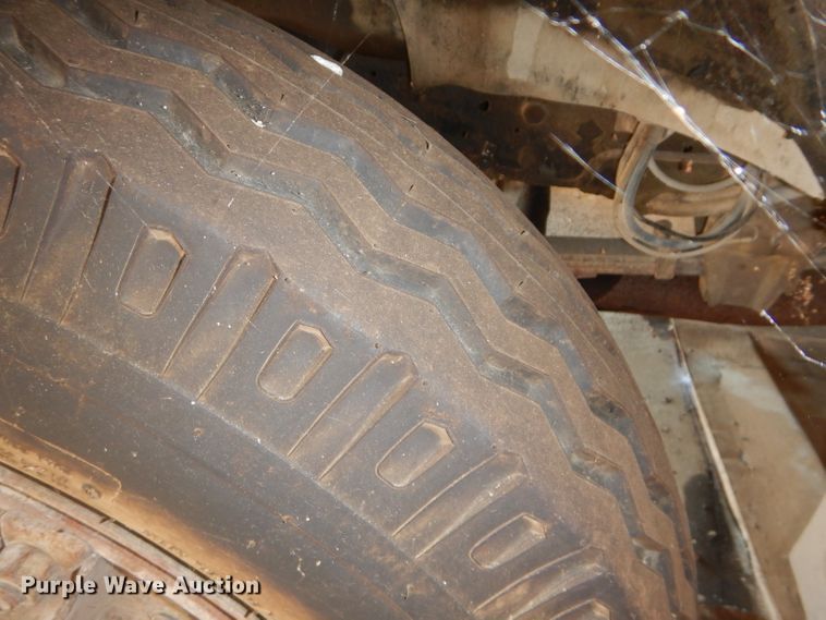 image for item DD6395 1980 Ford grain truck