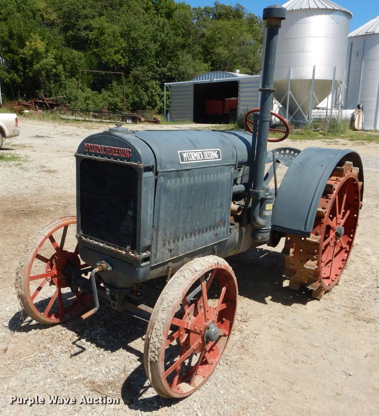 image for item DD6407 1928 McCormick-Deering 10-20 tractor