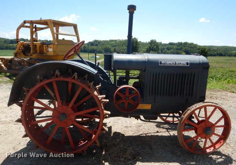 image for item DD6407 1928 McCormick-Deering 10-20 tractor