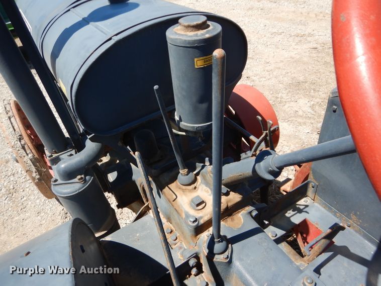 image for item DD6407 1928 McCormick-Deering 10-20 tractor