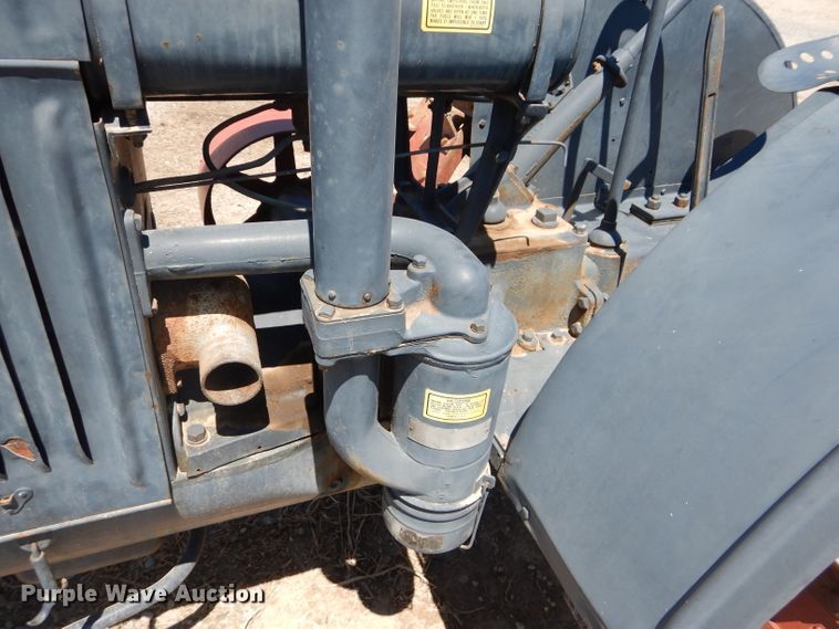 image for item DD6407 1928 McCormick-Deering 10-20 tractor