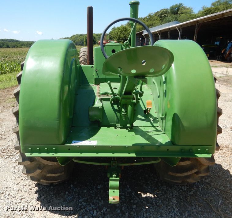 image for item DD6408 John Deere D tractor