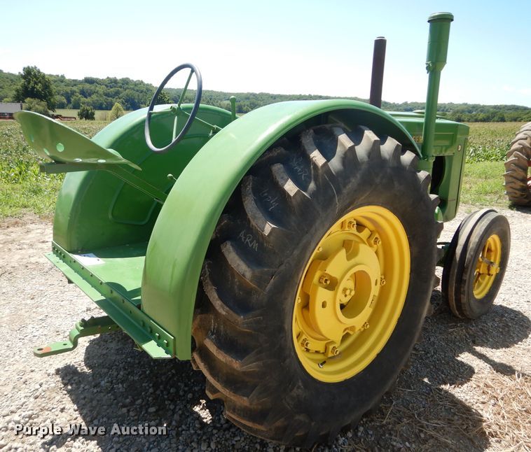 image for item DD6408 John Deere D tractor