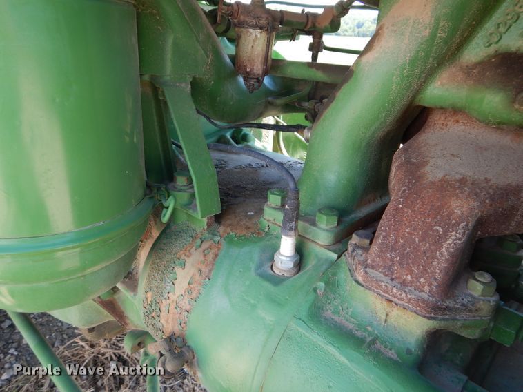 image for item DD6408 John Deere D tractor