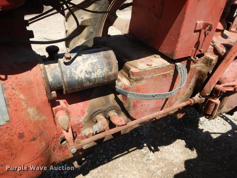 image for item DD6409 1944 International Farmall M tractor