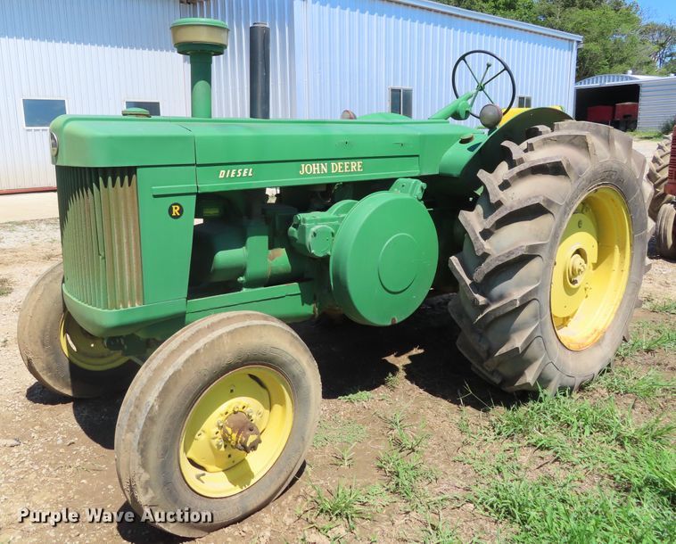 image for item DD6410 1952 John Deere R tractor
