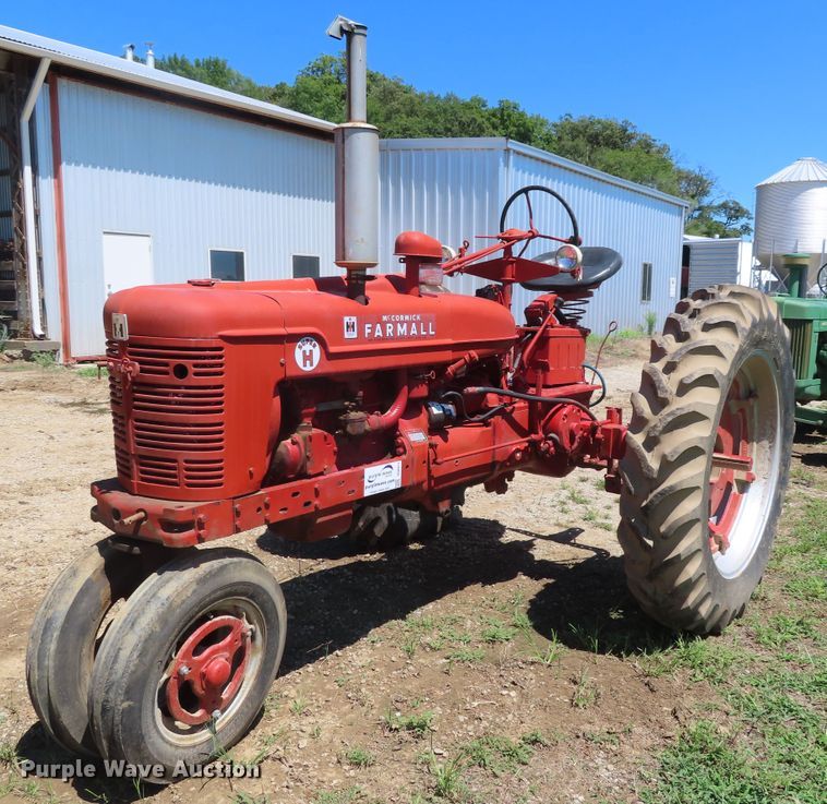 image for item DD6411 1953 International Farmall Super H tractor