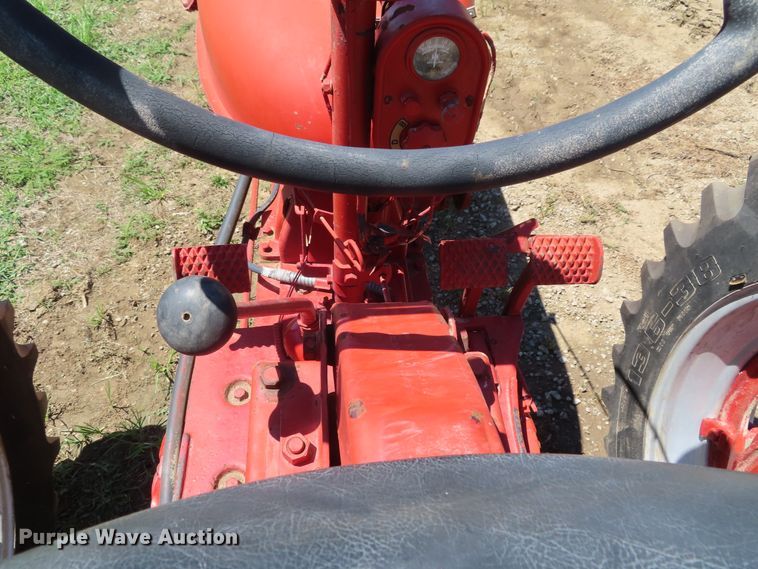 image for item DD6411 1953 International Farmall Super H tractor