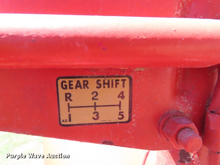 image for item DD6411 1953 International Farmall Super H tractor