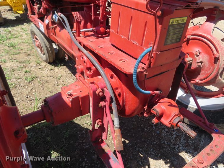 image for item DD6411 1953 International Farmall Super H tractor