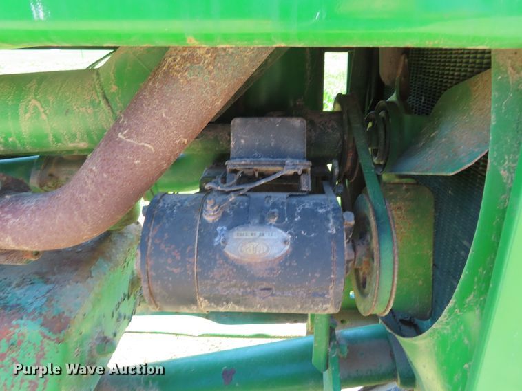 image for item DD6413 1951 John Deere G tractor