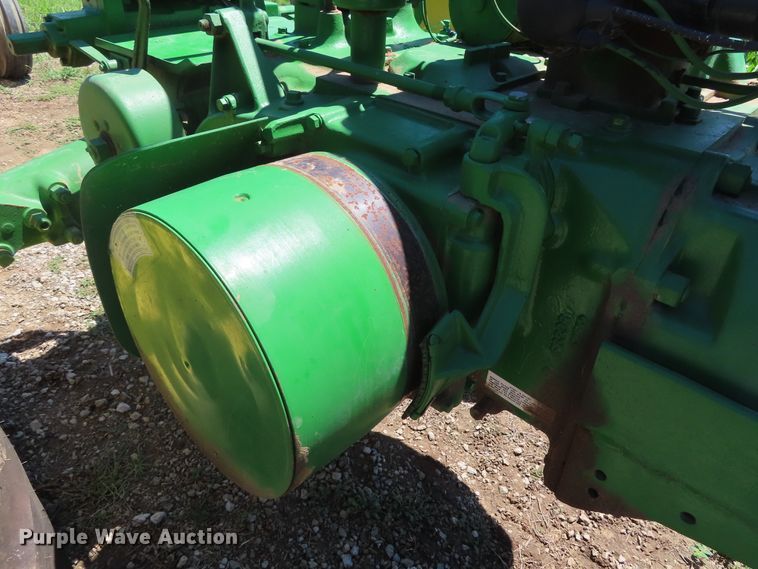 image for item DD6413 1951 John Deere G tractor