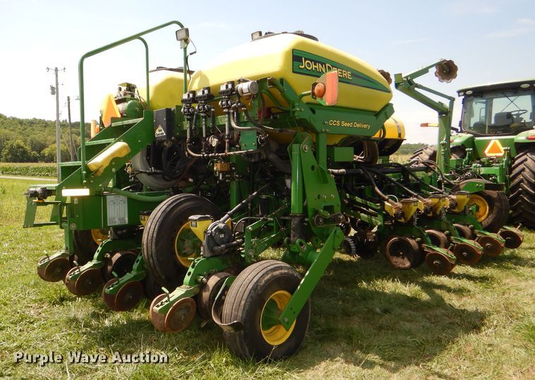 image for item DG4837 2011 John Deere 1770NT no-till planter