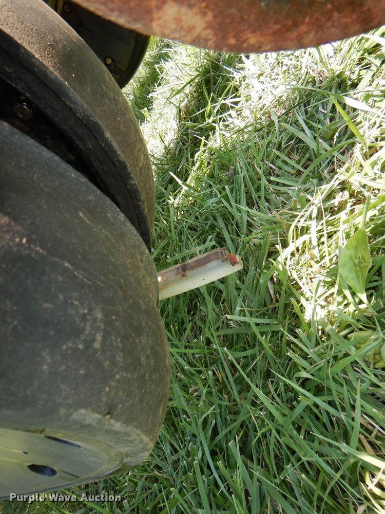 image for item DG4837 2011 John Deere 1770NT no-till planter