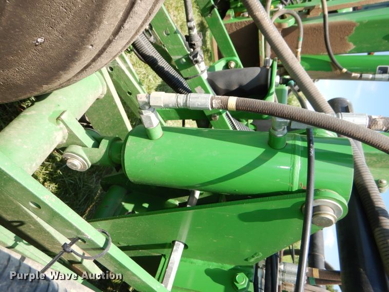 image for item DG4837 2011 John Deere 1770NT no-till planter