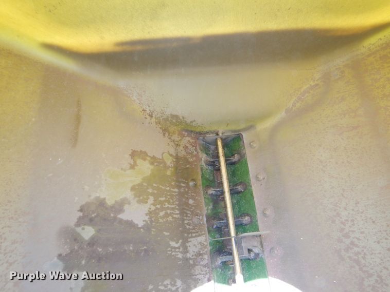 image for item DG4837 2011 John Deere 1770NT no-till planter