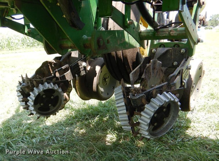 image for item DG4837 2011 John Deere 1770NT no-till planter