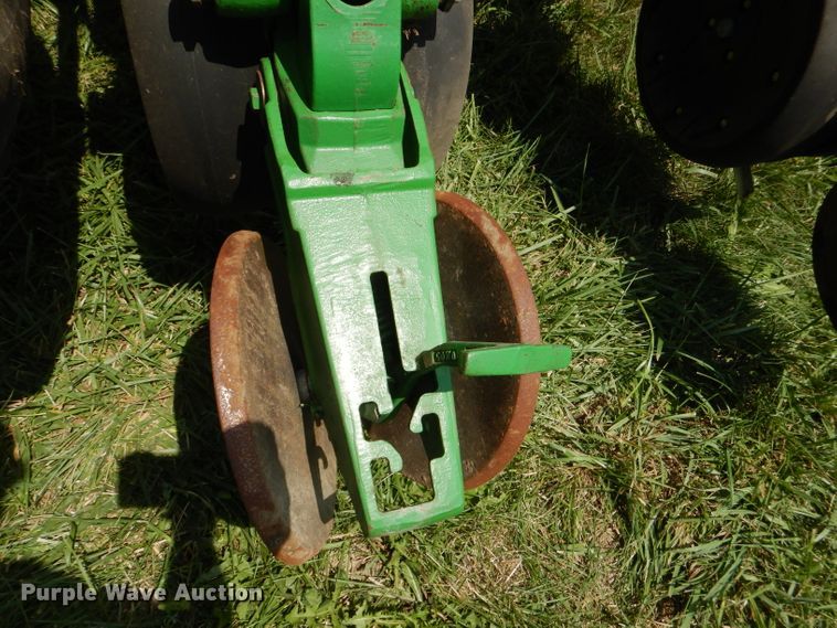 image for item DG4837 2011 John Deere 1770NT no-till planter