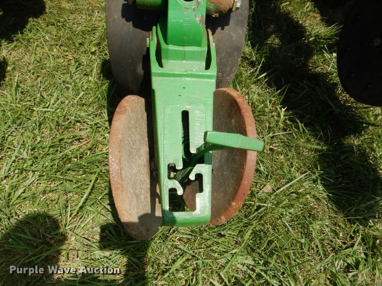 image for item DG4837 2011 John Deere 1770NT no-till planter