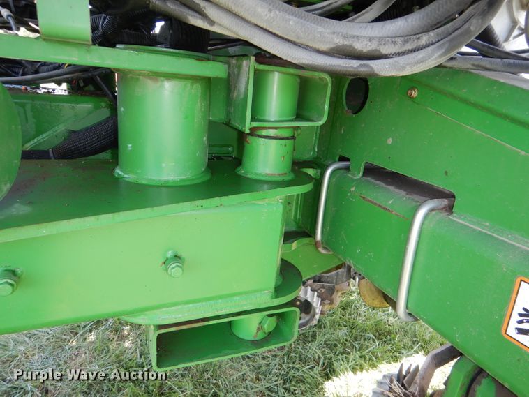 image for item DG4837 2011 John Deere 1770NT no-till planter