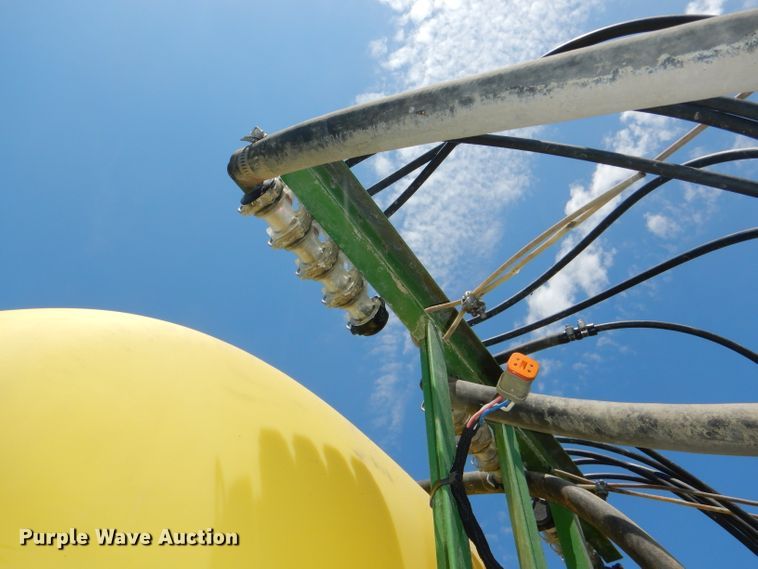 image for item DG4837 2011 John Deere 1770NT no-till planter