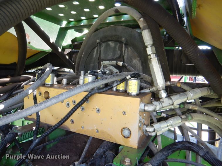 image for item DG4837 2011 John Deere 1770NT no-till planter