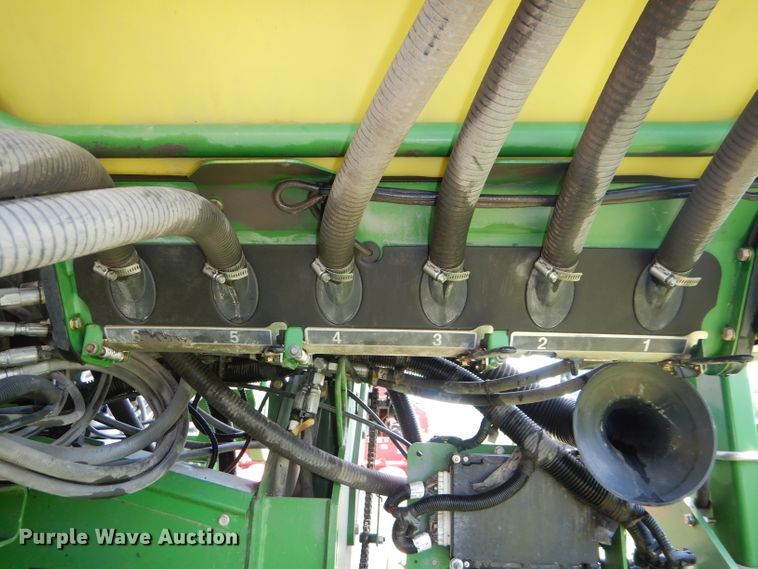 image for item DG4837 2011 John Deere 1770NT no-till planter