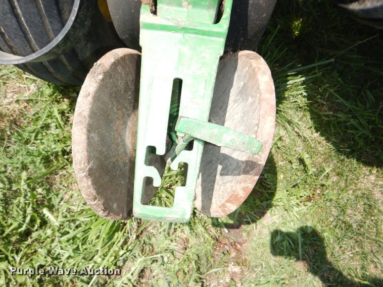 image for item DG4837 2011 John Deere 1770NT no-till planter