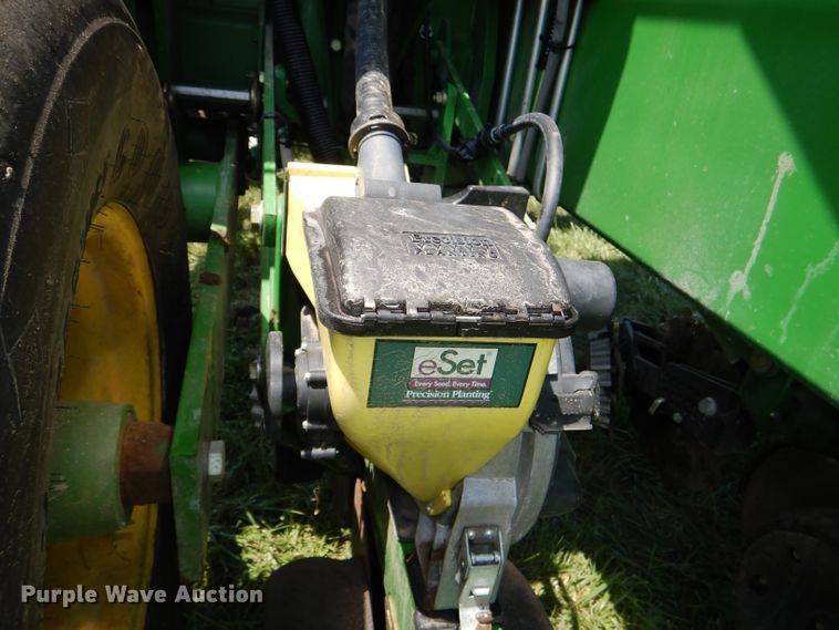 image for item DG4837 2011 John Deere 1770NT no-till planter