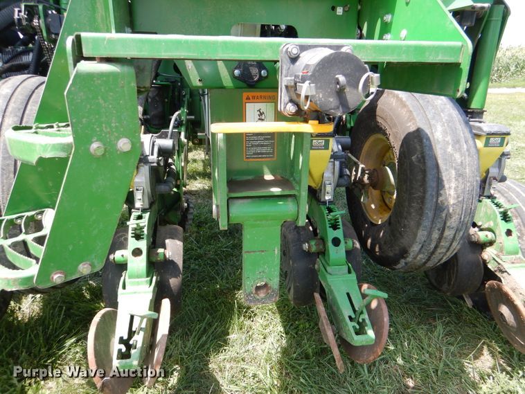 image for item DG4837 2011 John Deere 1770NT no-till planter