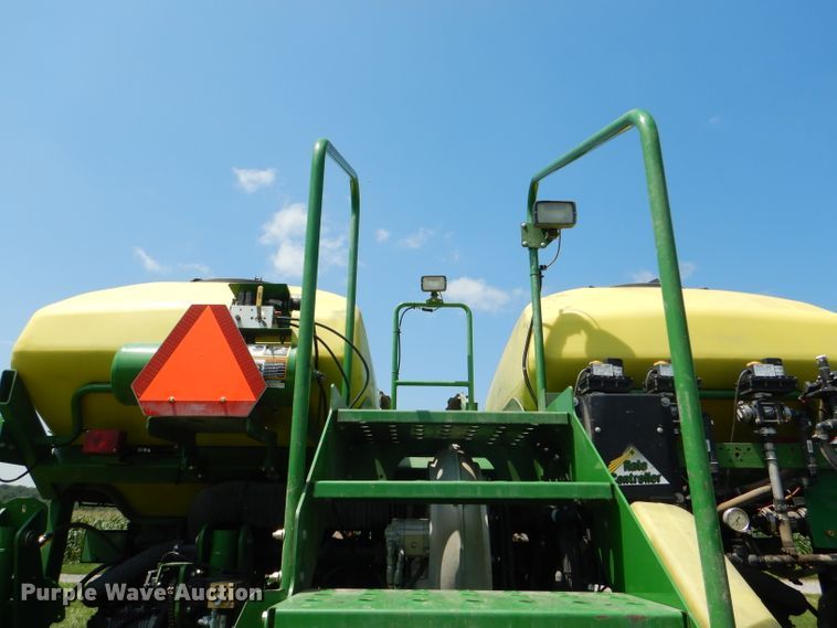 image for item DG4837 2011 John Deere 1770NT no-till planter