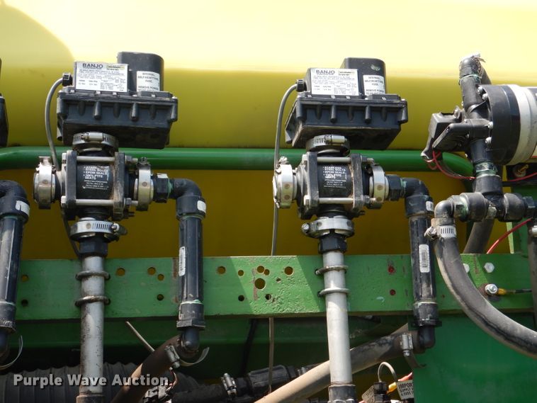 image for item DG4837 2011 John Deere 1770NT no-till planter