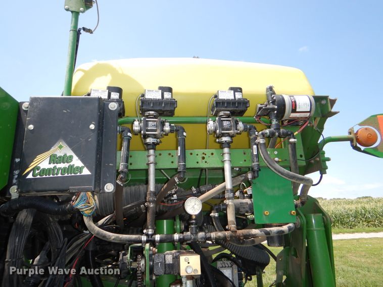 image for item DG4837 2011 John Deere 1770NT no-till planter