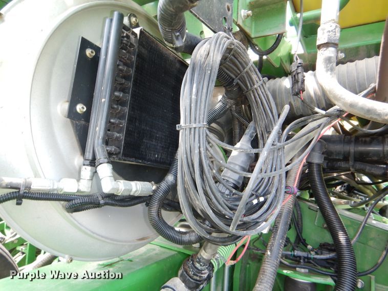 image for item DG4837 2011 John Deere 1770NT no-till planter